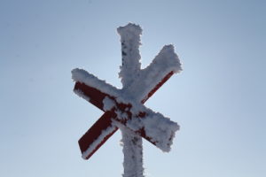 ledkryss-i-motljus-frost-vinter ledkryss-i-motljus-frost-vinter